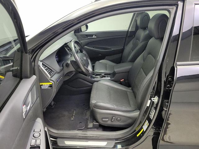 Photo of 2017 Black Hyundai TUCSON