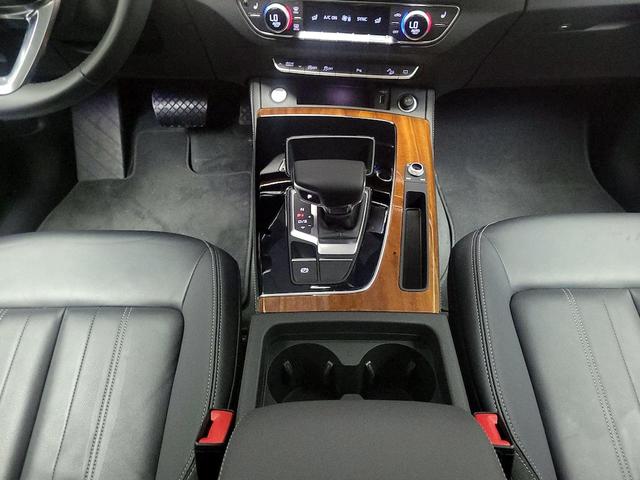 Photo of 2023 Black Audi Q5