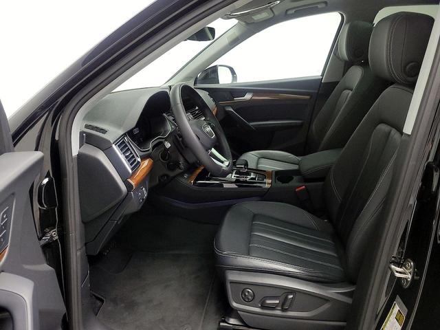 Photo of 2023 Black Audi Q5