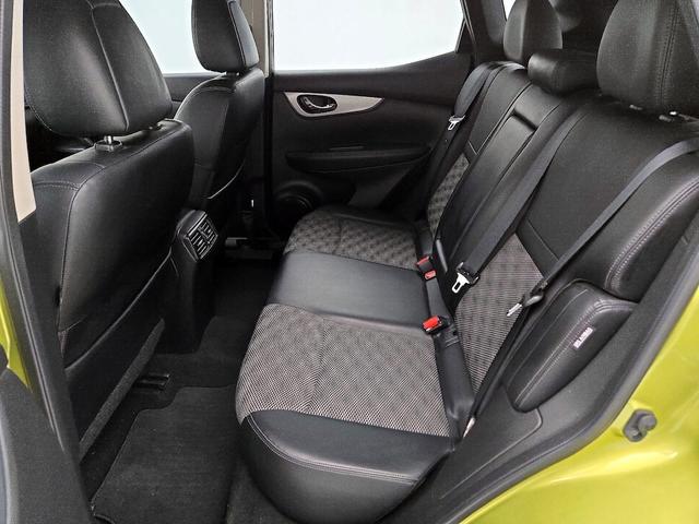 Photo of 2020 Green Nissan Rogue Sport