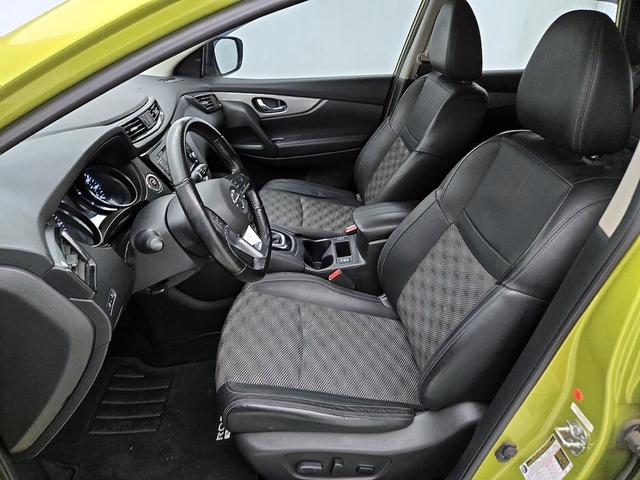 Photo of 2020 Green Nissan Rogue Sport