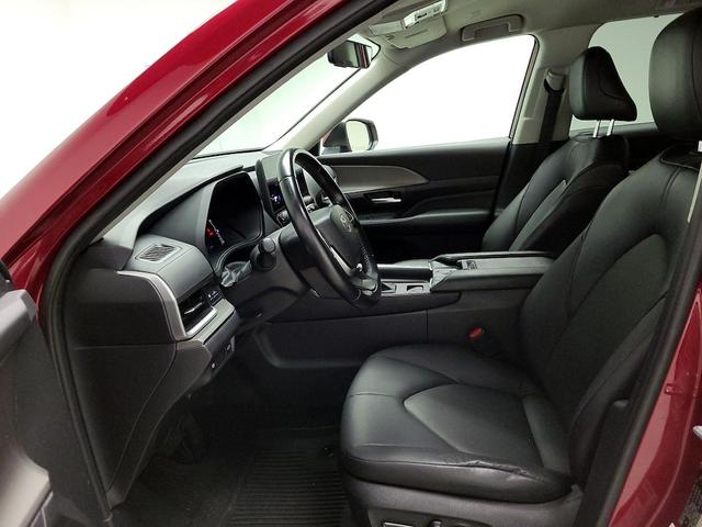 Photo of 2024 Red Toyota Grand Highlander