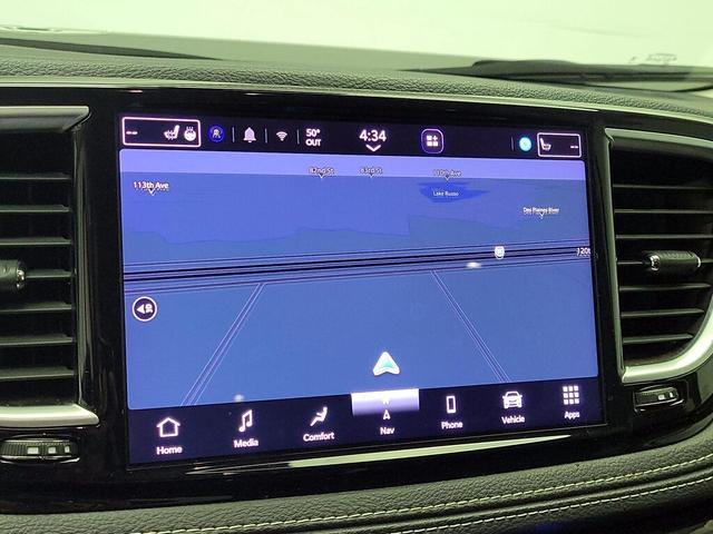 Photo of 2023 Black Chrysler Pacifica