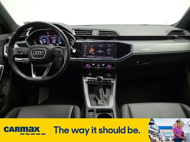 Photo of 2023 Blue Audi Q3