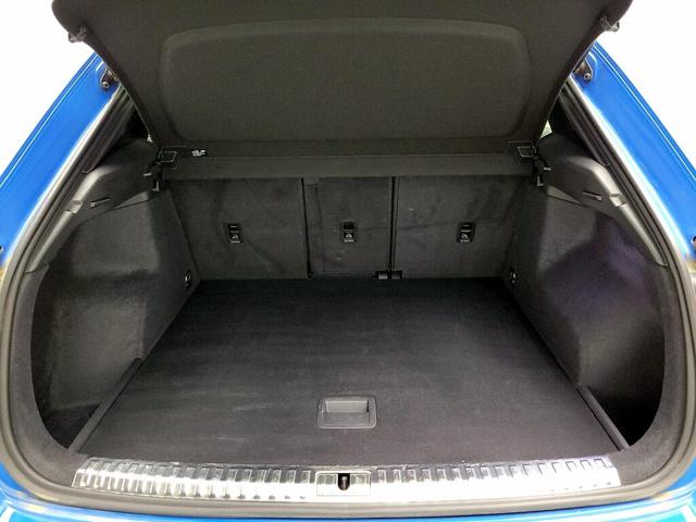 Photo of 2023 Blue Audi Q3