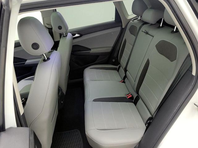 Photo of 2022 White Volkswagen Taos