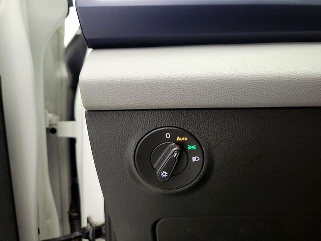 Photo of 2022 White Volkswagen Taos