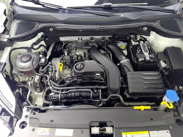 Photo of 2022 White Volkswagen Taos