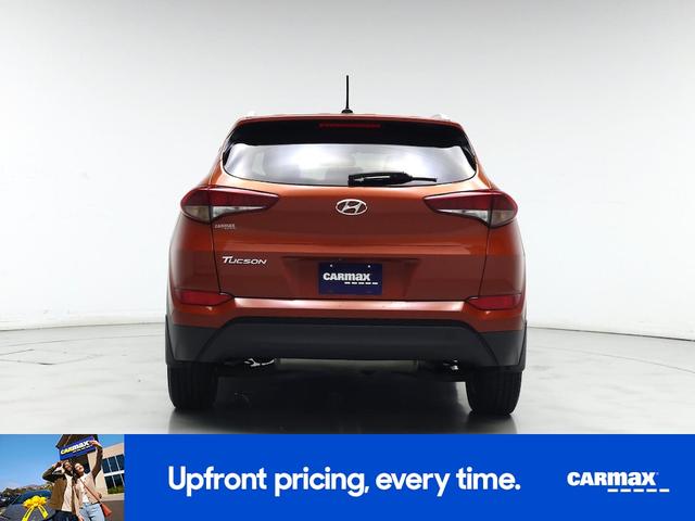 Photo of 2017 Orange Hyundai TUCSON
