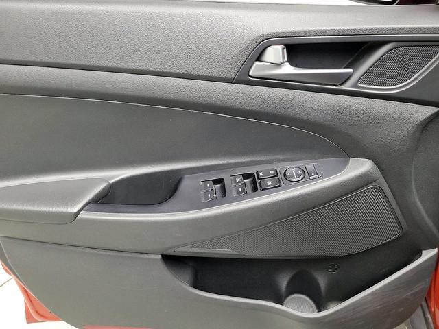 Photo of 2017 Orange Hyundai TUCSON