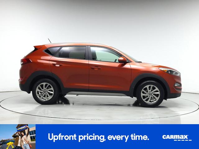 Photo of 2017 Orange Hyundai TUCSON