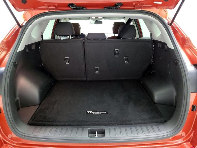 Photo of 2017 Orange Hyundai TUCSON