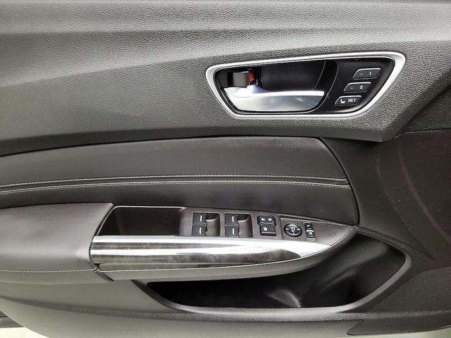 Photo of 2020 Black Acura TLX