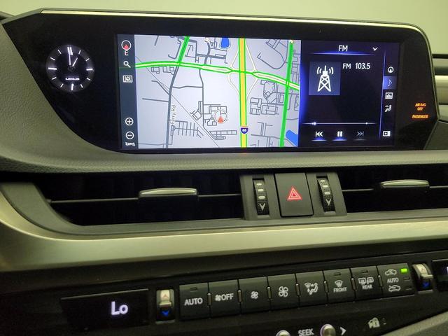 Photo of 2021 Silver Lexus ES 350