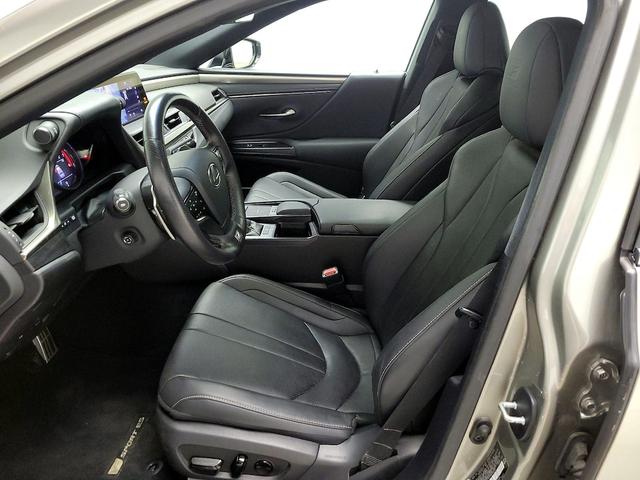 Photo of 2021 Silver Lexus ES 350