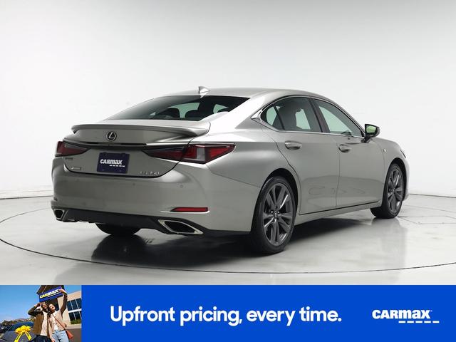 Photo of 2021 Silver Lexus ES 350