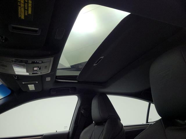 Photo of 2021 Silver Lexus ES 350