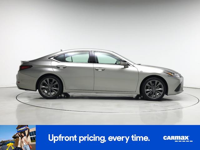 Photo of 2021 Silver Lexus ES 350