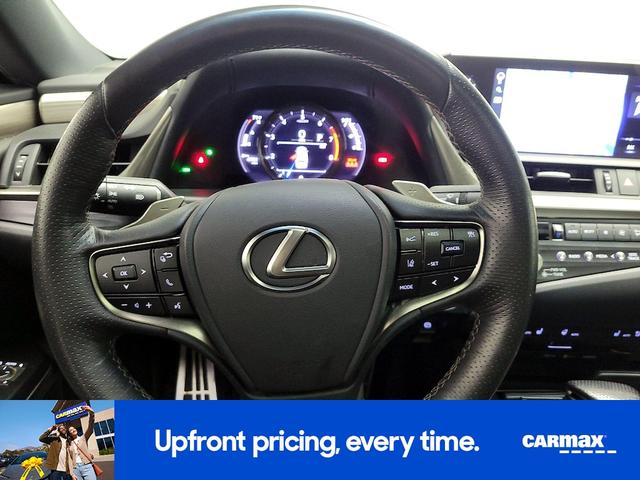 Photo of 2021 Silver Lexus ES 350