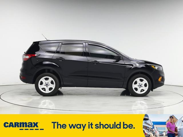 Photo of 2018 Black Ford Escape