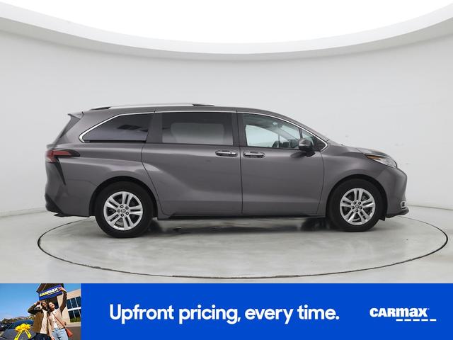 Photo of 2024 Gray Toyota Sienna