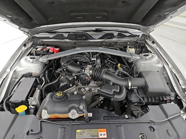 Photo of 2014 Gray Ford Mustang
