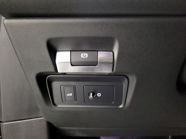 Photo of 2020 Black Land Rover Range Rover Evoque