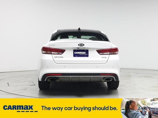 Photo of 2016 Pearl Kia Optima