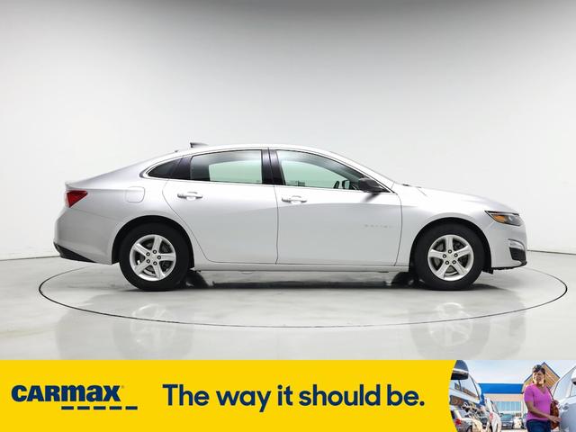 Photo of 2019 Silver Chevrolet Malibu