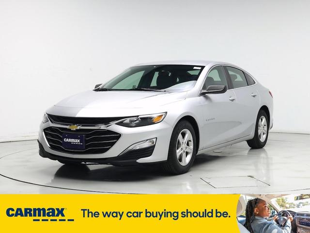 Photo of 2019 Silver Chevrolet Malibu