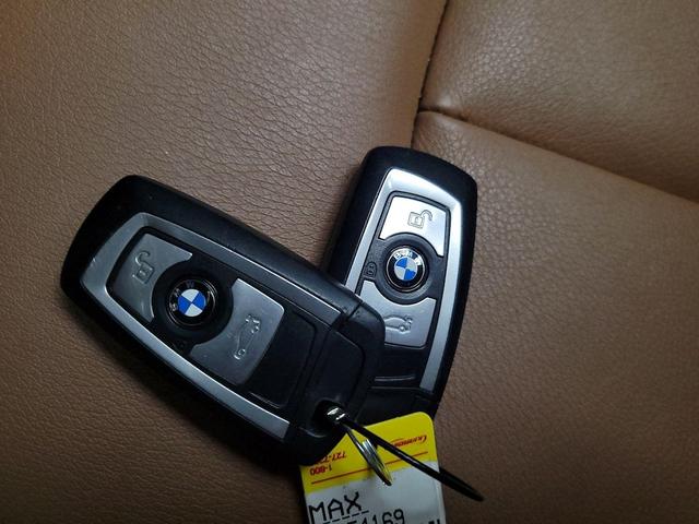 Photo of 2015 Blue BMW 328