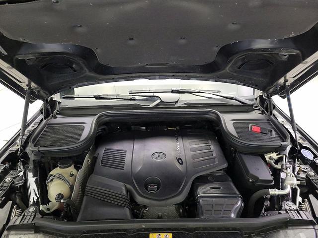 Photo of 2022 Black Mercedes-Benz GLS 450