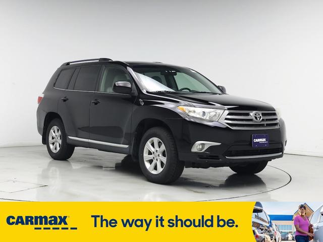 Photo of 2013 Black Toyota Highlander