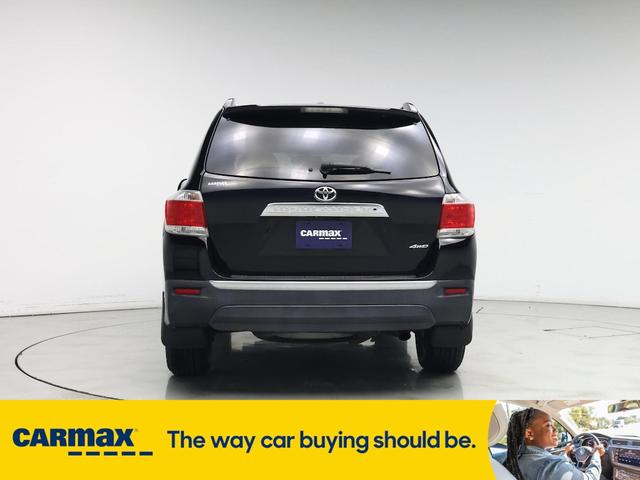 Photo of 2013 Black Toyota Highlander