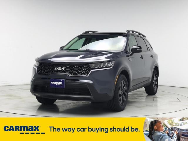 Photo of 2022 Gray Kia Sorento