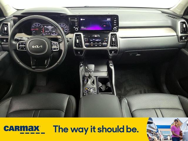 Photo of 2022 Gray Kia Sorento