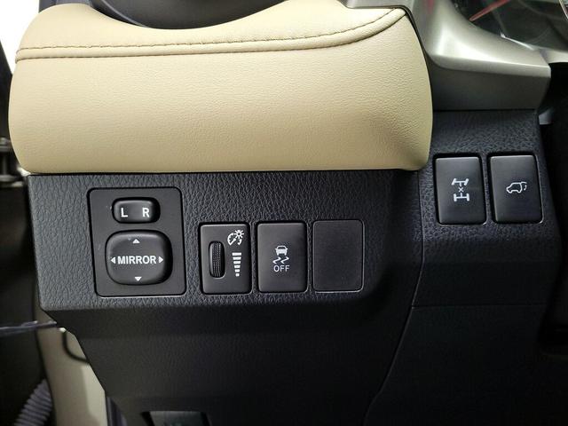 Photo of 2015 Brown Toyota RAV4