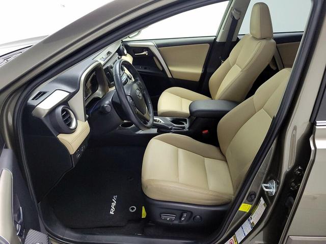 Photo of 2015 Brown Toyota RAV4