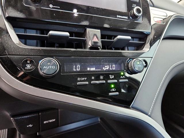 Photo of 2024 Black Toyota Camry