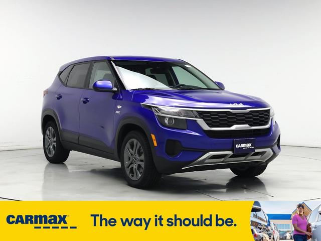 Photo of 2022 Blue Kia Seltos