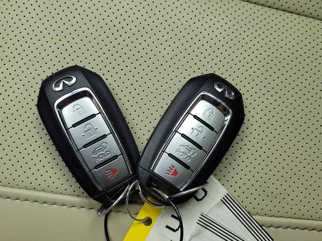 Photo of 2022 Brown INFINITI QX60