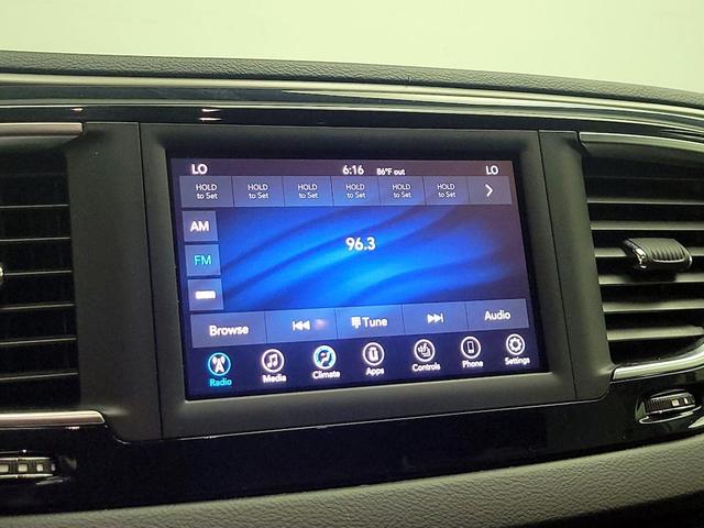 Photo of 2020 Gray Chrysler Pacifica