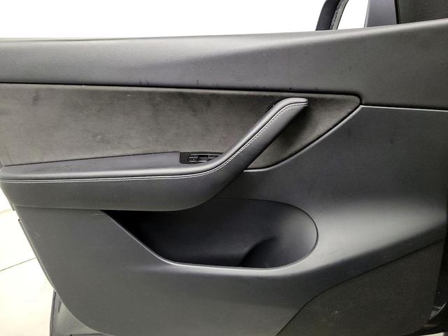 Photo of 2020 Gray Tesla Model Y