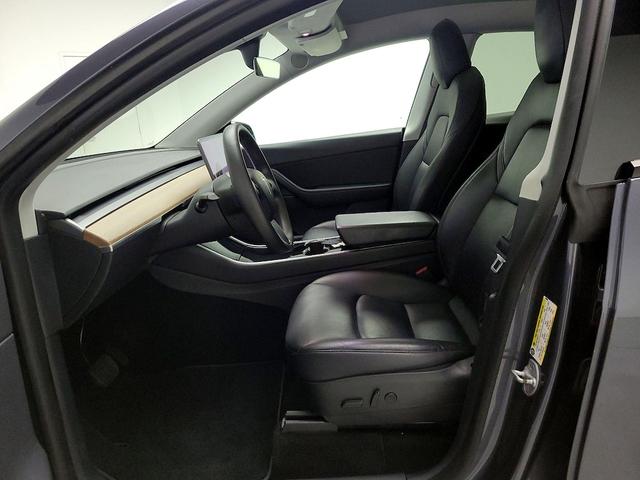 Photo of 2020 Gray Tesla Model Y