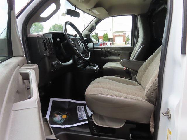 Photo of 2022 Summit White GMC Savana 2500