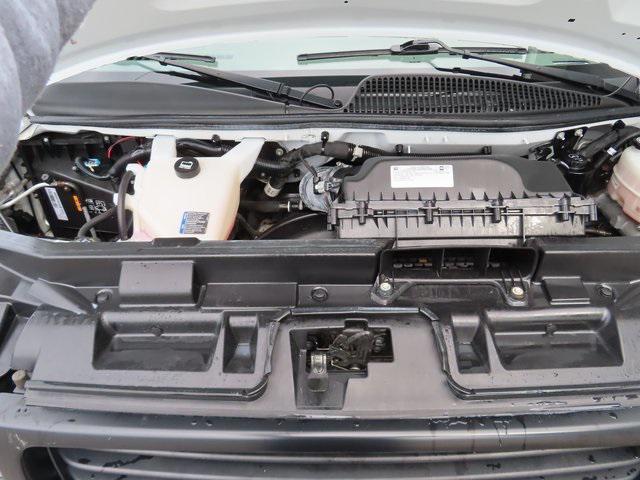 Photo of 2022 Summit White GMC Savana 2500