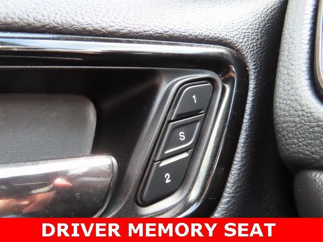 Photo of 2021 DB Black Crystal Clearcoat Dodge Durango