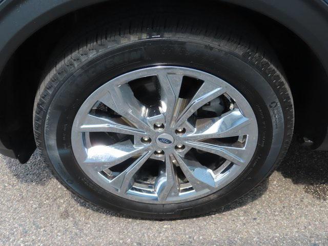 Photo of 2021 Blue Ford Explorer