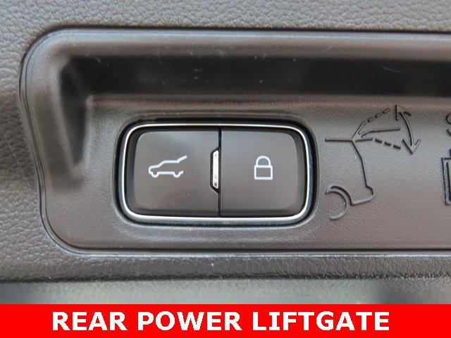 Photo of 2021 Blue Ford Explorer