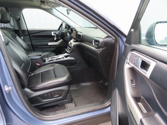 Photo of 2021 Blue Ford Explorer